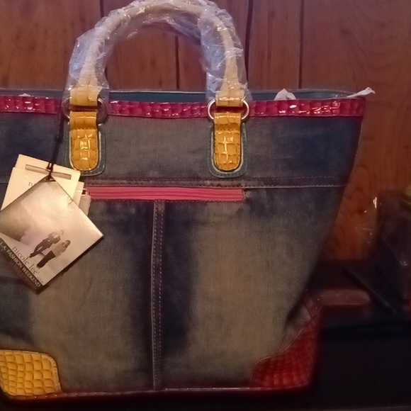 Purse - Picture 3 of 3